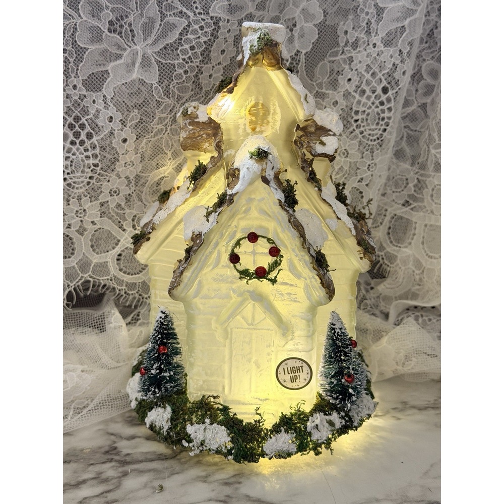 Working Demdaco Holiday Light Up Christmas Cottage 9" X 5.5" (3056)